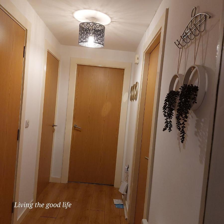 Balcony-View With Free And Secured Parking Apartment Manchester Exterior photo
